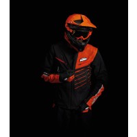 b2b2b2-PHO_PW_HERO_261647-3PW20000230X-RACETECH-JACKET-HERO_%23SALL_%23AWSG_%23V1