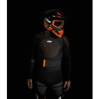 b2b2b2-PHO_PW_HERO_261665-3PW20001250X-SOFT-BODY-PROTECTOR-HERO_%23SALL_%23AWSG_%23V1