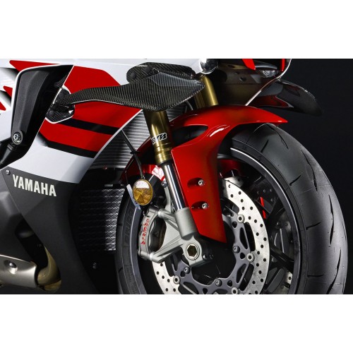 High-Spec KYB front suspension