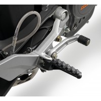 e5e5e5-PHO_PP_MON_9010394004433S-Racingfootpegs_%23SALL_%23AWSG_%23V1